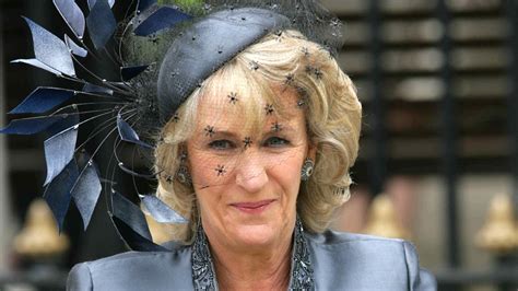 how many sisters does queen camilla have